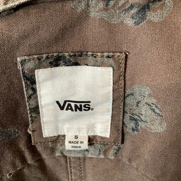 Van’s jacket - Picture 7 of 7